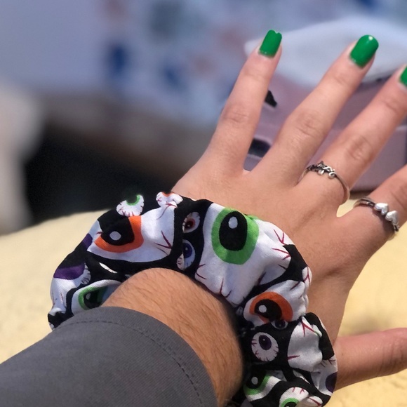Halloween edition scrunchie🎃 - Picture 2 of 2